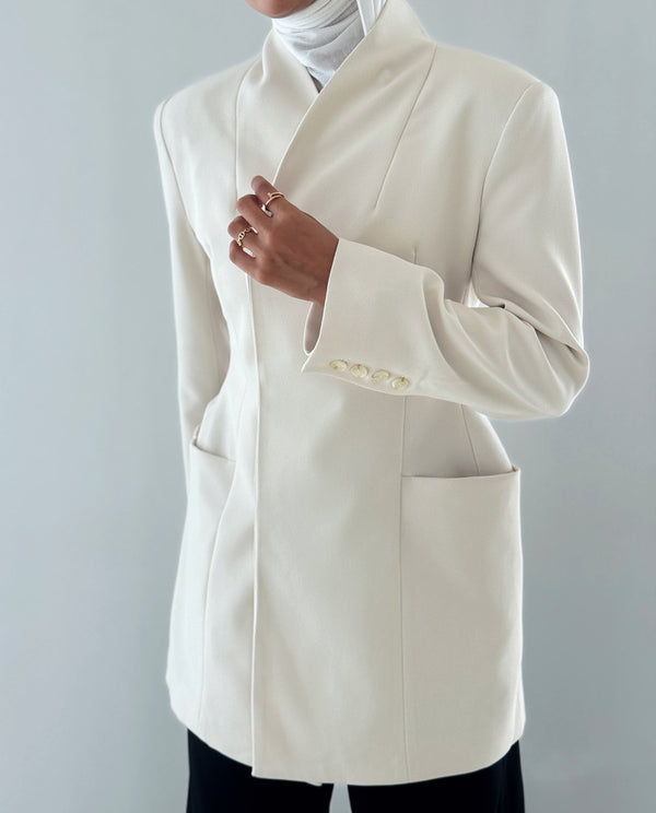 2 Pocket Collarless Blazer