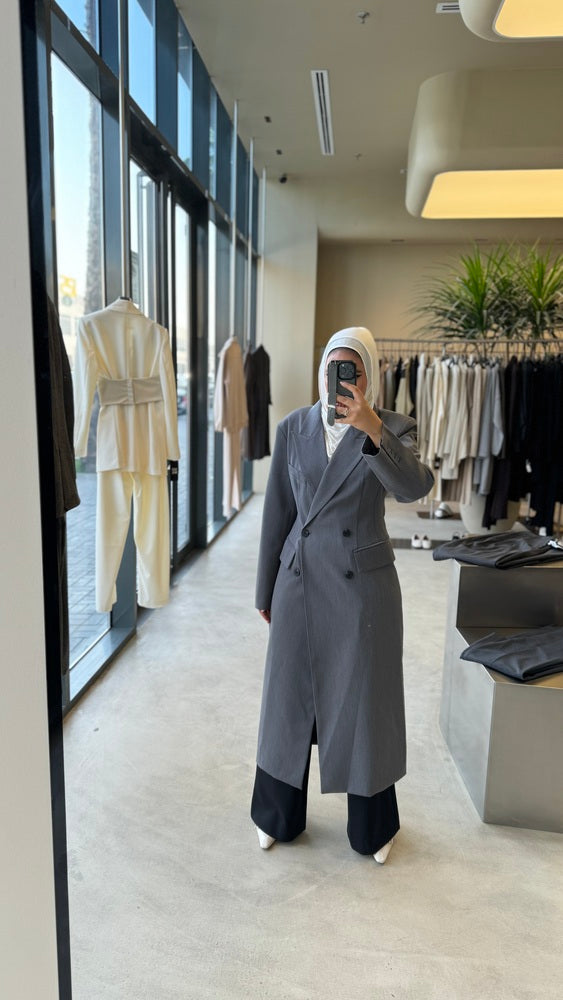 Brief Vintage Long Blazerالسترات الخارجية / البليزرات الطويلةX