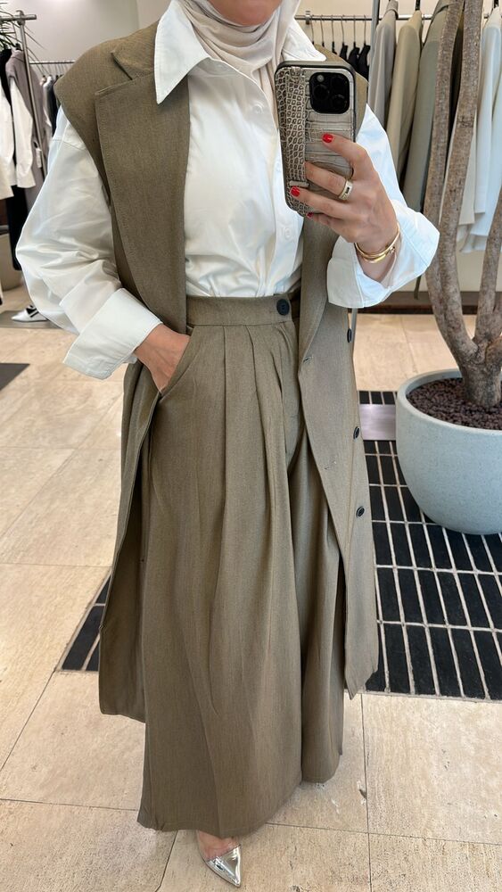 Non-sleeved  Trench w/ Shirt 3PC set