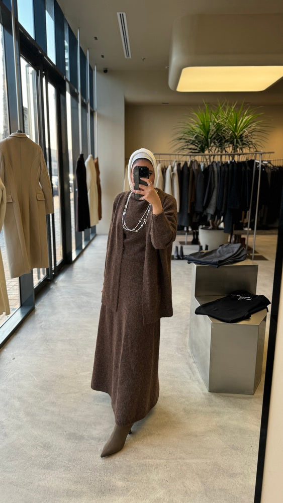 Knit Three-Piece Skirt Set