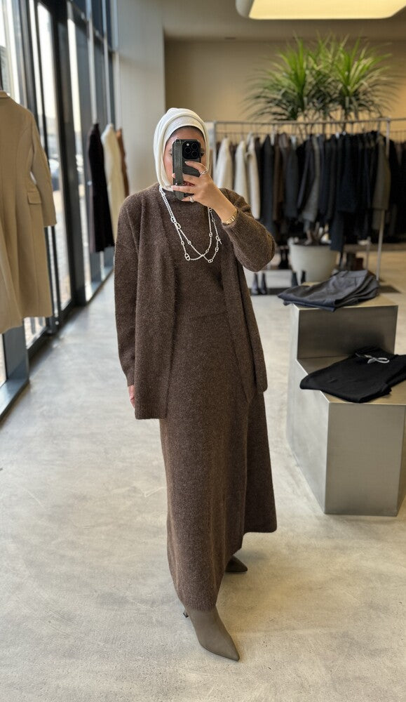 Knit Three-Piece Skirt Set