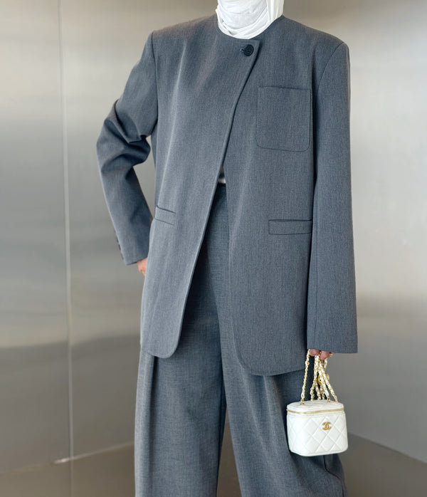 Minimalist One Button Suit
