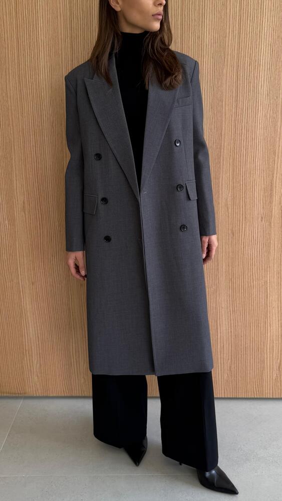 Loose Big Coat w/ Pointed Lapel