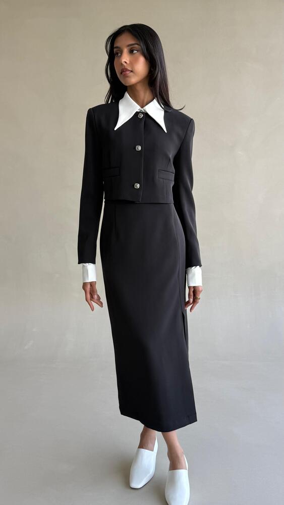 White Pointed Collar Skirt Set