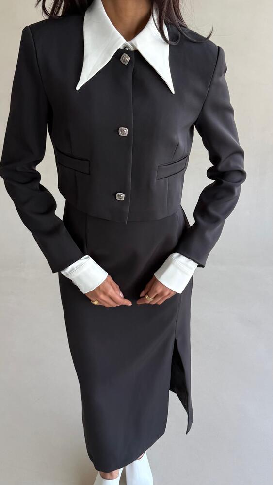 White Pointed Collar Skirt Set