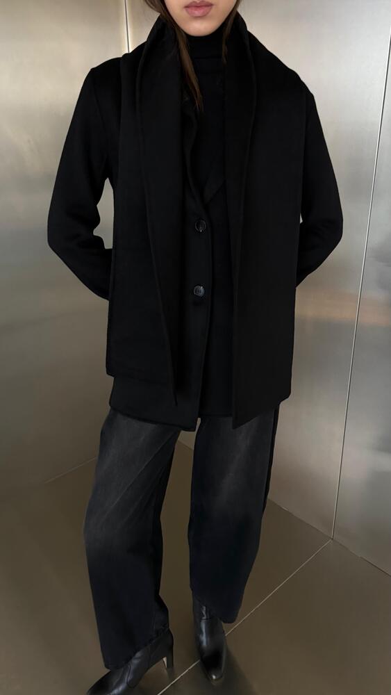 Woolen Slim Fit Jacket w/ Scarf