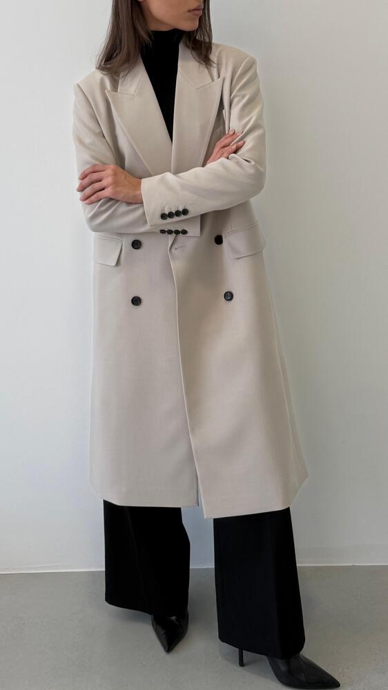 Loose Big Coat w/ Pointed Lapel