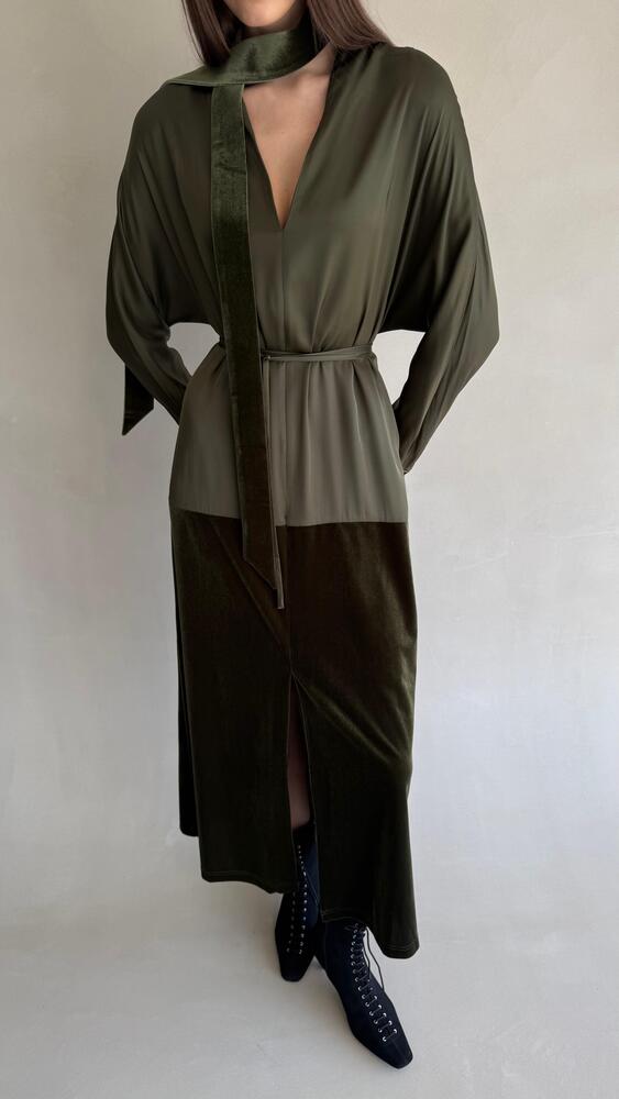 Tie-cuffs Velvet Kaftan
