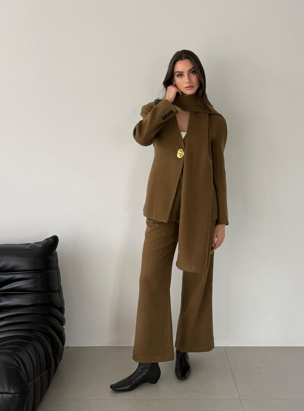 2PC Scarf Set w/ Golden Button
