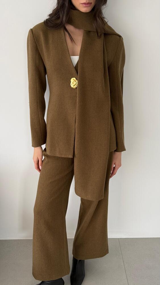 2PC Scarf Set w/ Golden Button