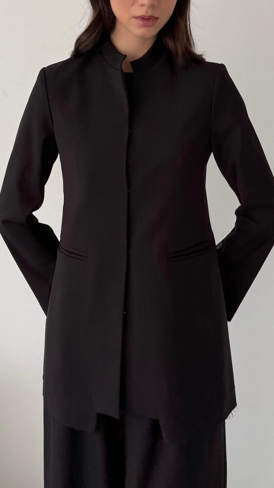 Raw Edge Round Neck Blazer