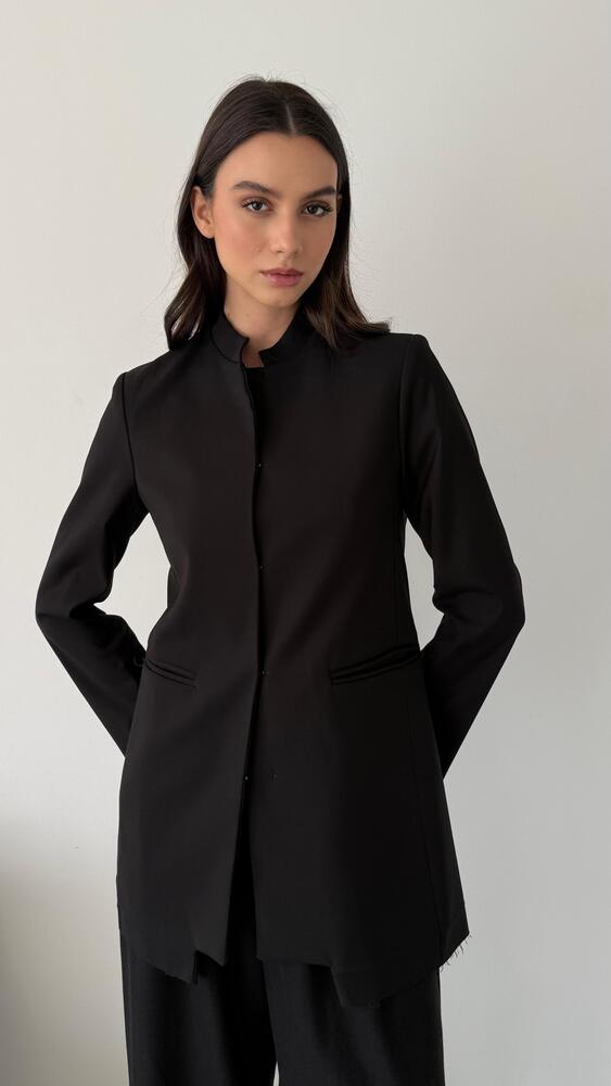 Raw Edge Round Neck Blazer