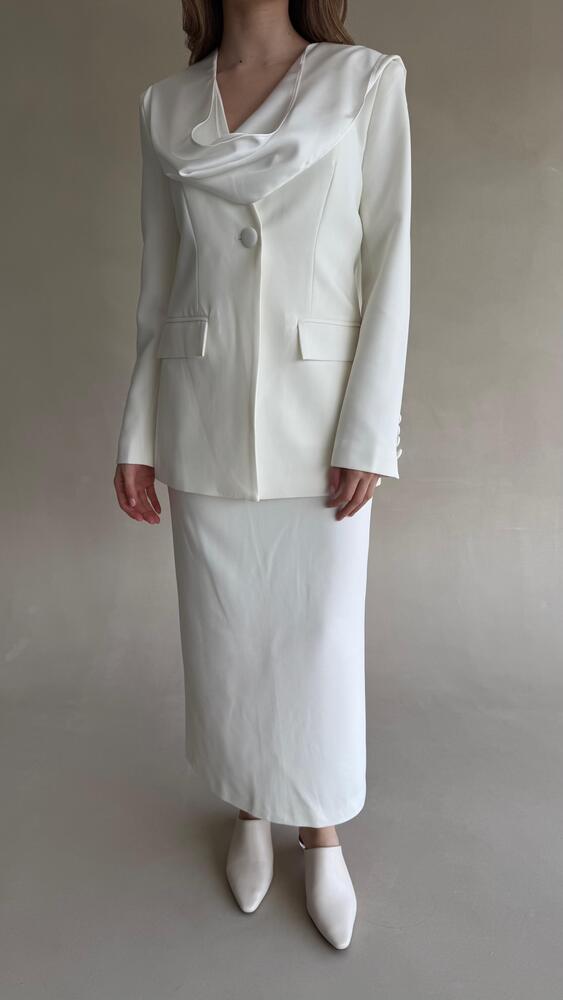 2PC Solid Color Skirt Set w/ Scarf