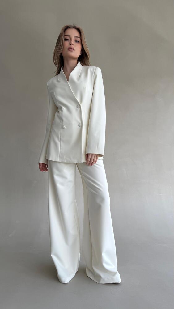 Elegant 4-button 2PC Set