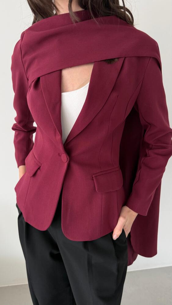 Short Waisted Blazer w/ Scarf