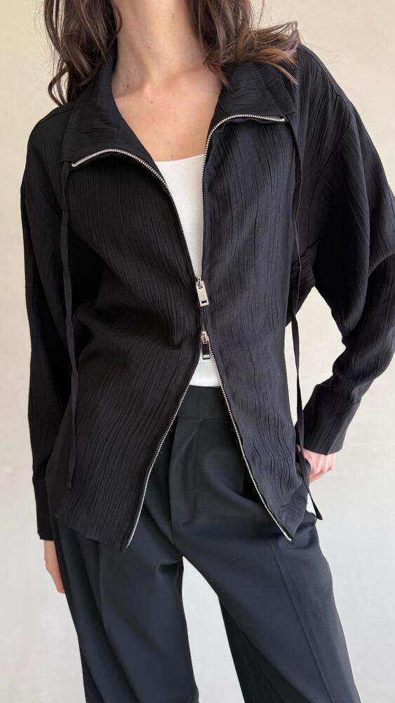 Collar Laced Zip Top