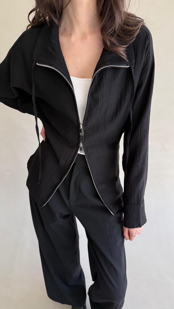 Collar Laced Zip Top