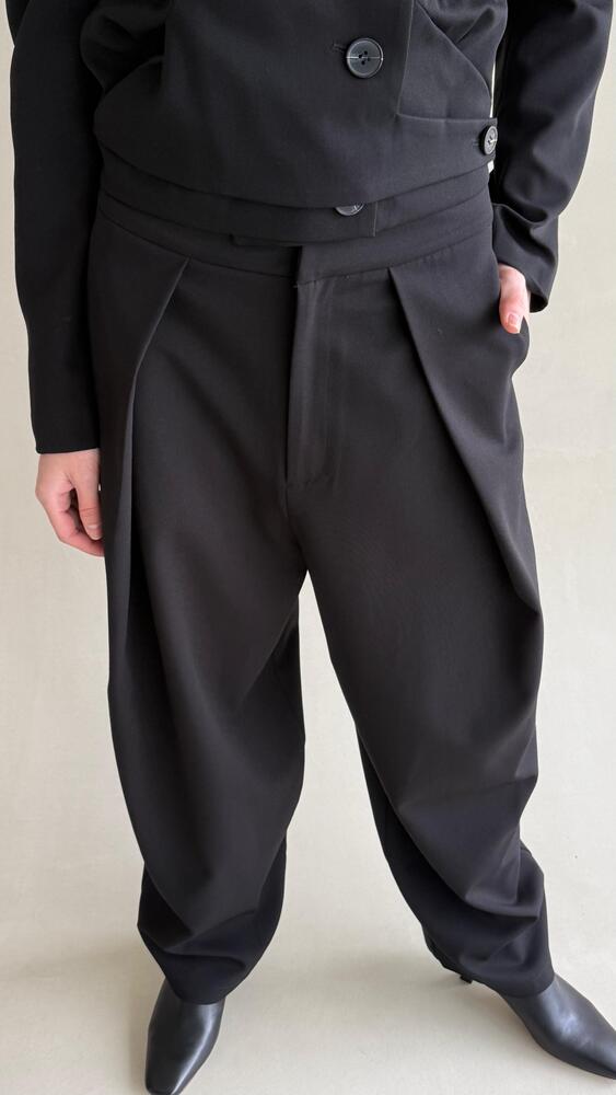 Cropped Pleated Set