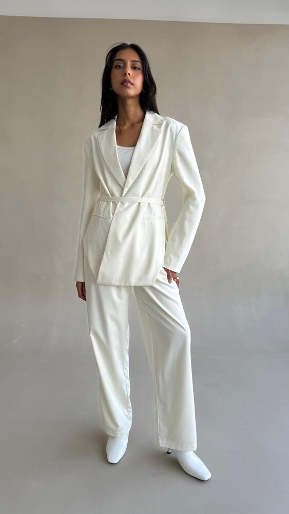 Vanta Belted Set