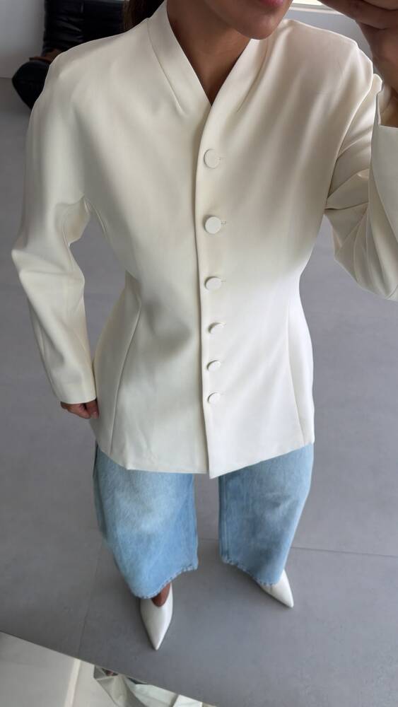Tailored Mandarin Collar Blazer