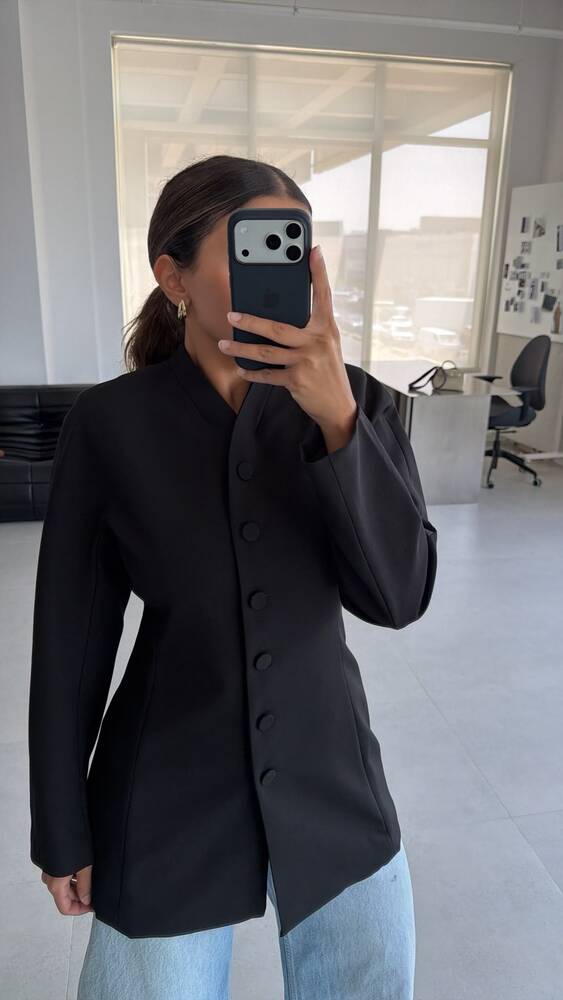 Tailored Mandarin Collar Blazer