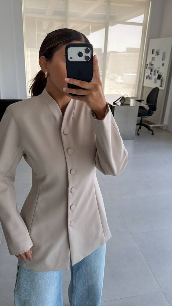 Tailored Mandarin Collar Blazer