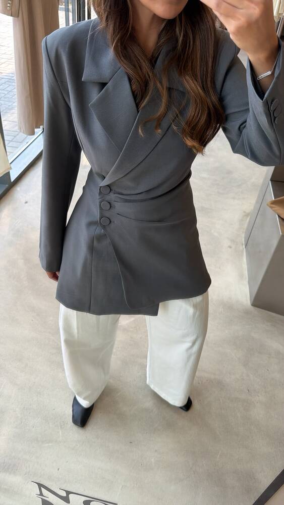 3-button Cinched Waist Blazer
