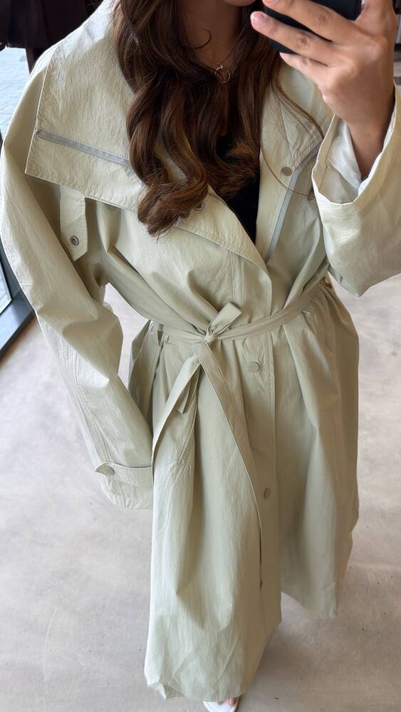 Zip-button High-neck Windbreaker