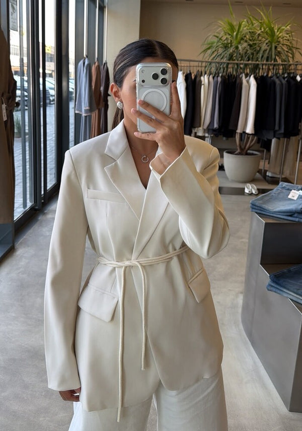 Self-tie Waist Blazer