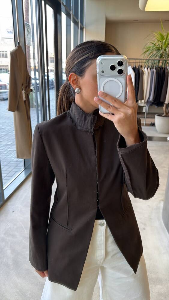 Raw-edge Neck Jacket