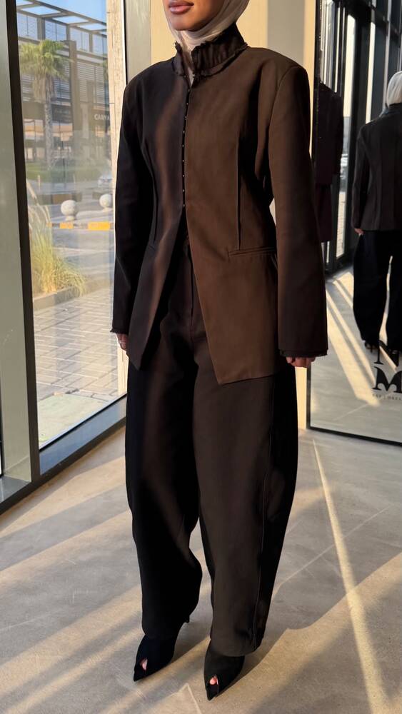 Raw-edge Neck Blazer