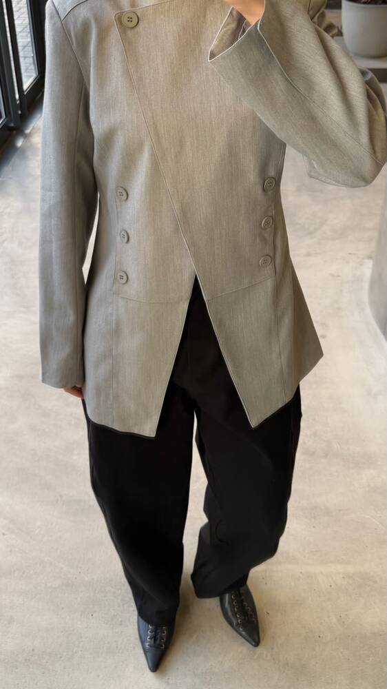 Sleek Mandarin Collar Blazer