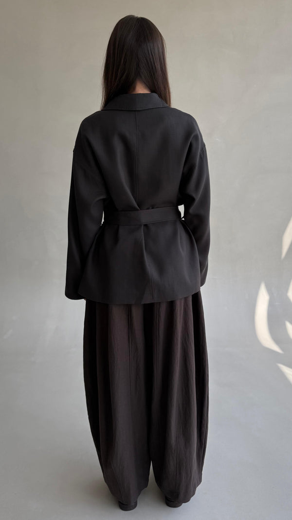 Gigantic Collar Belted Jacket