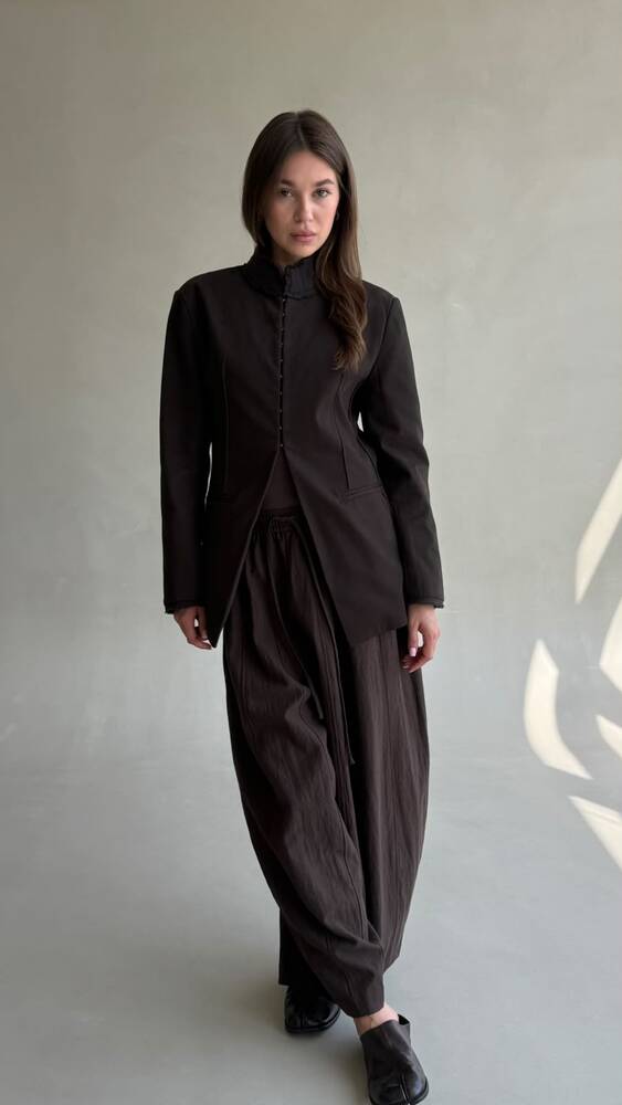 Raw-edge Neck Blazer