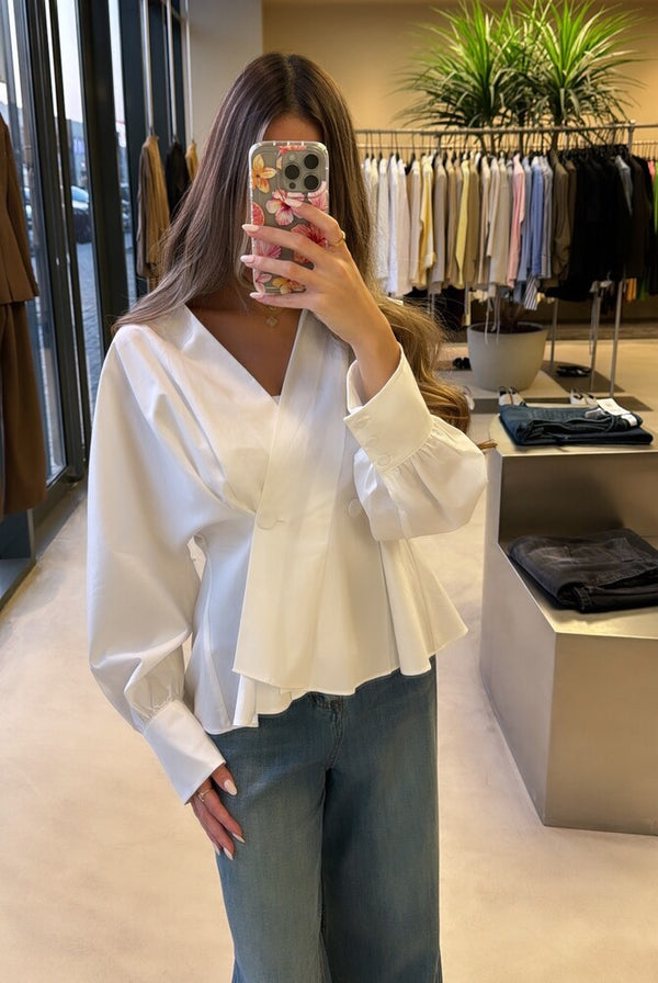 Short Pleated 2Buttons Shirt
