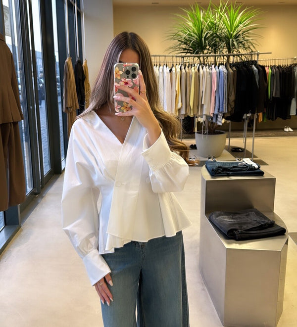 Short Pleated 2Buttons Shirt