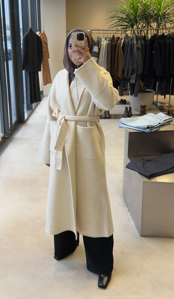 Woolen 2-Pocket Coat w/ Belt