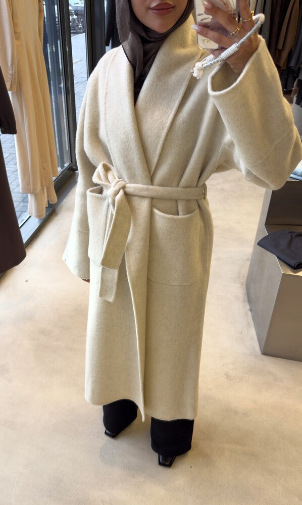 Woolen 2-Pocket Coat w/ Belt