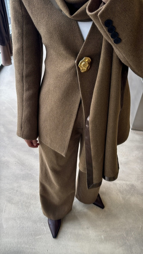 2PC Scarf Set w/ Golden Button