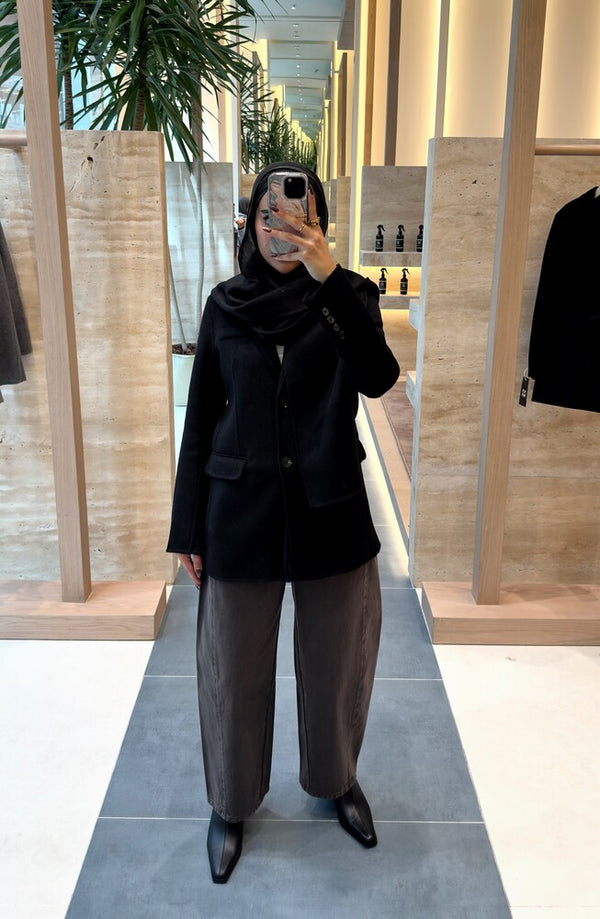 Woolen Slim Fit Jacket w/ Scarf