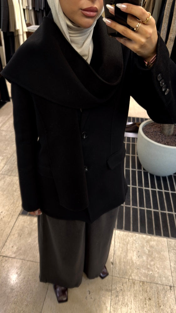 Woolen Slim Fit Jacket w/ Scarf