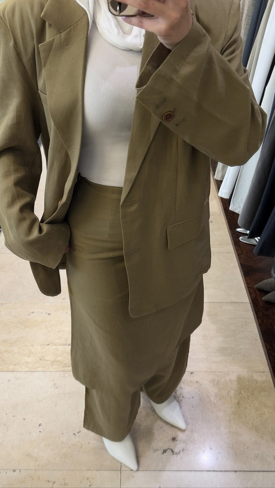 Skousers Suit