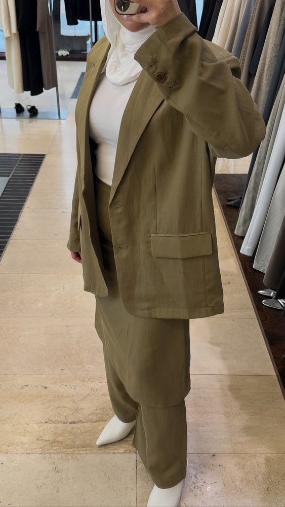 Skousers Suit
