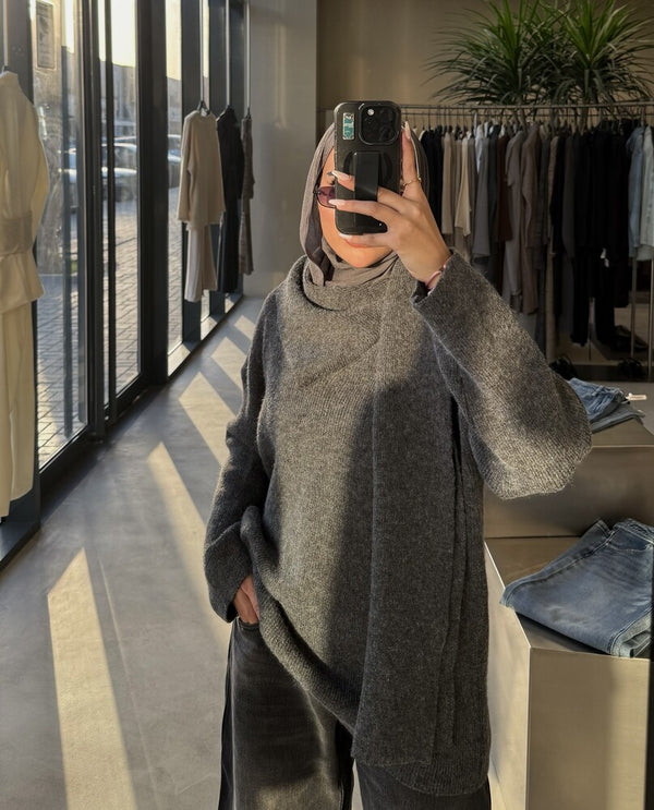 V-neck Scarf Knitwear
