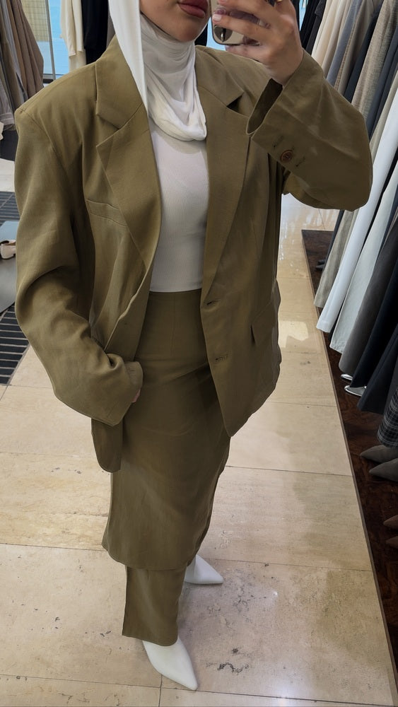 Skousers Suit
