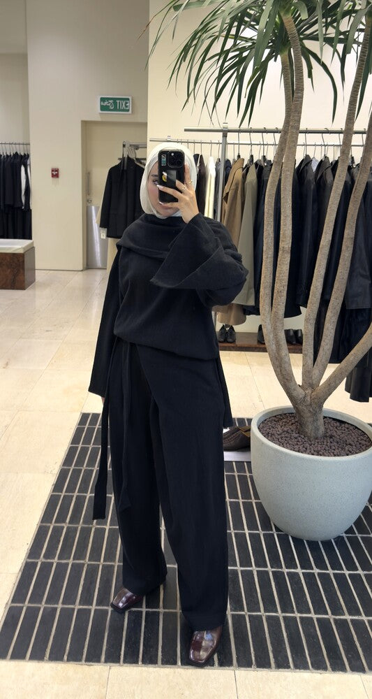 2PC Set Knitted Scarfed Asymmetrical