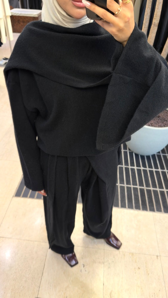 2PC Set Knitted Scarfed Asymmetrical