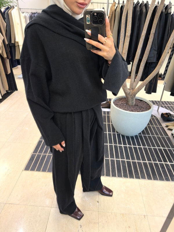 2PC Set Knitted Scarfed Asymmetrical