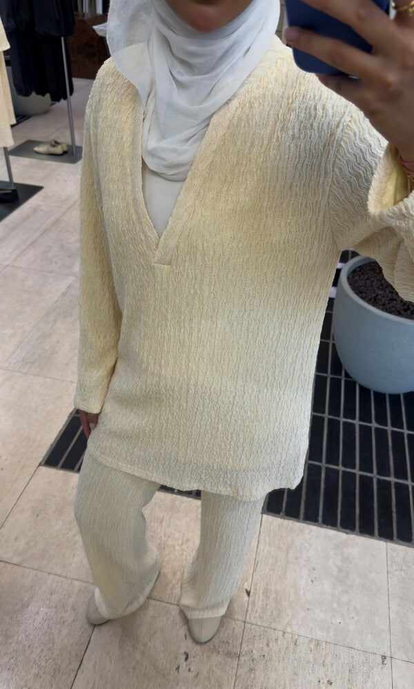 Vneck Rippled Tunic Top and Pants