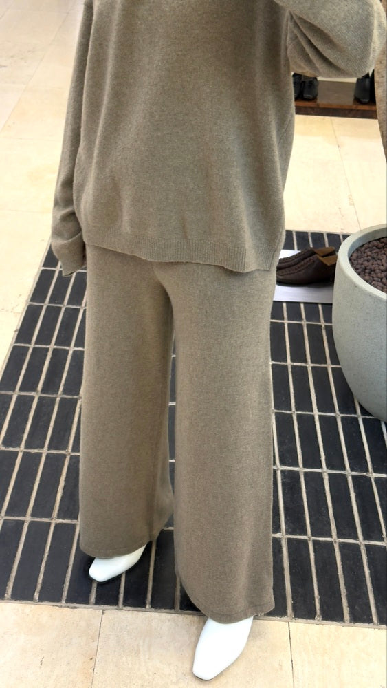 V-neck Collared Knitted Set